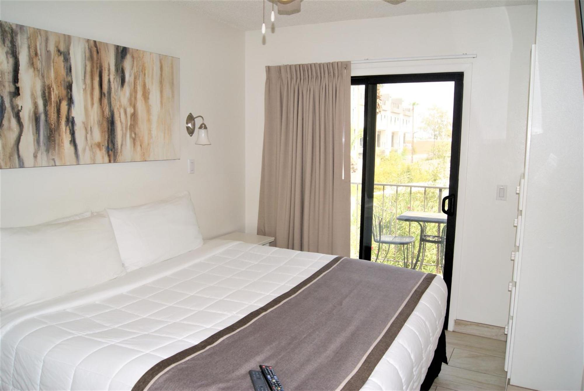 225 Fully Furnished, Wifi Included Apartment *