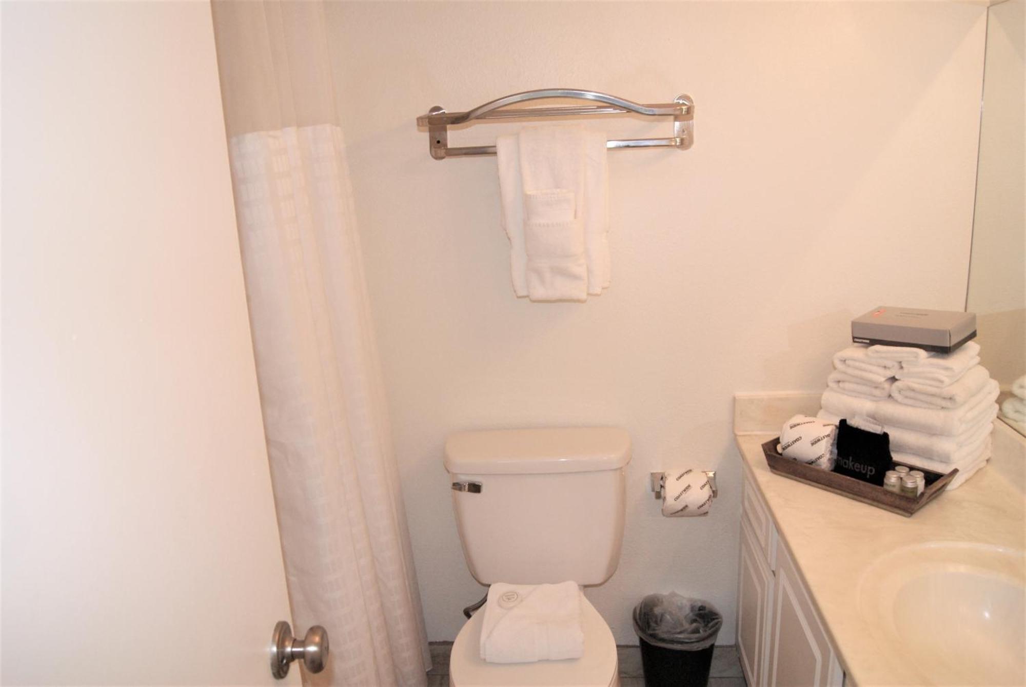 Apartment 225 Fully Furnished, Wifi Included Scottsdale