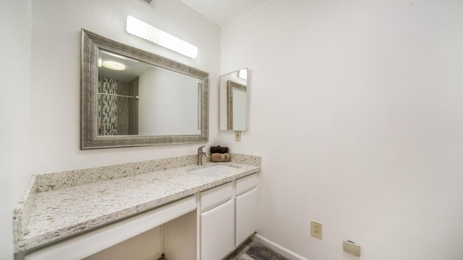 Guest Casita, New Pickleball, Tile Floor Scottsdale