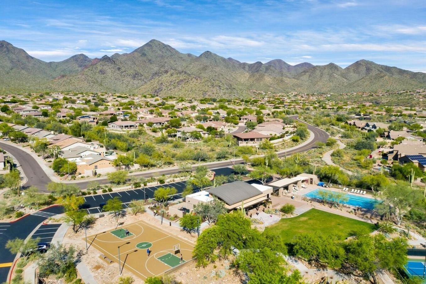 Privacy, Pickleball, Club House, Hiking, Mountains Holiday home
