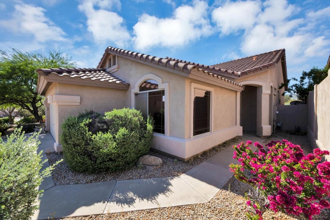 Privacy, Pickleball, Club House, Hiking, Mountains