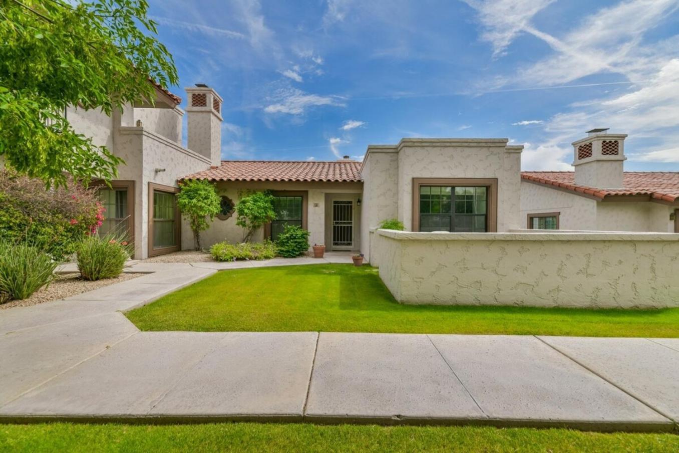 Peaceful Privacy-tennis-greenbelt-golf-walkable Scottsdale