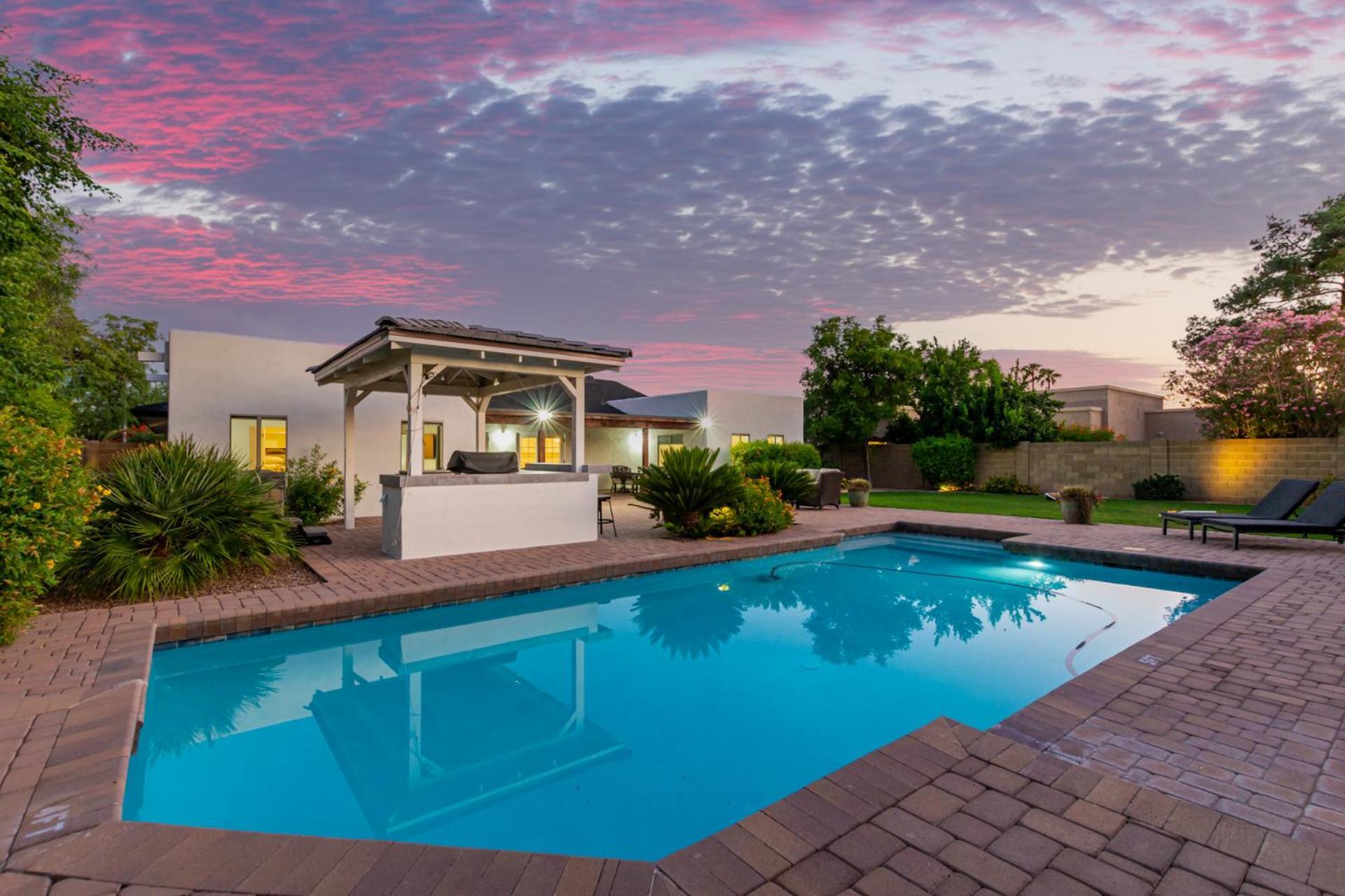 Holiday home Sweetwater - Resort-style Getaway - Pool, & Fire Pit Haven *