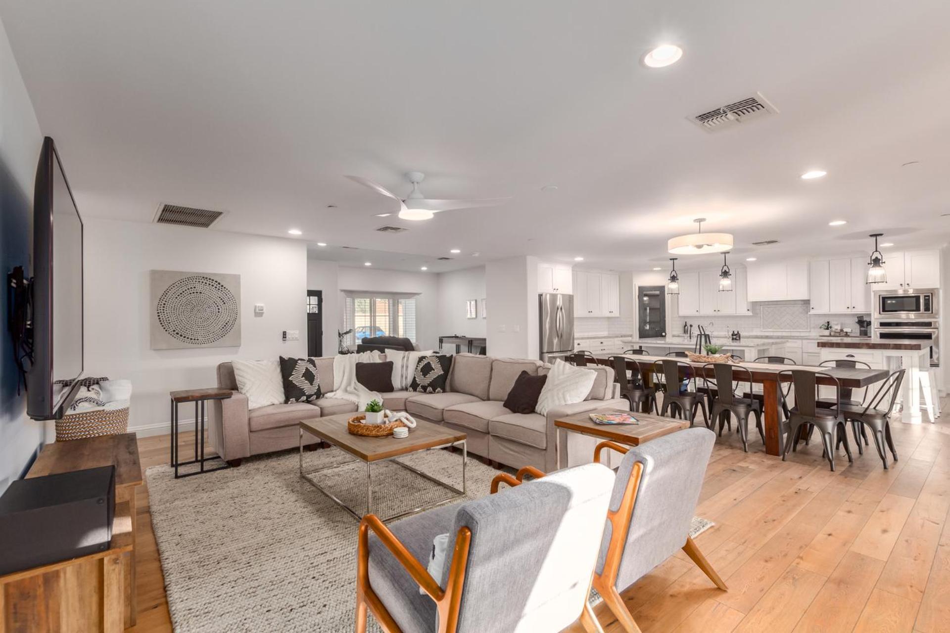 Holiday home Sweetwater - Resort-style Getaway - Pool, & Fire Pit Haven *
