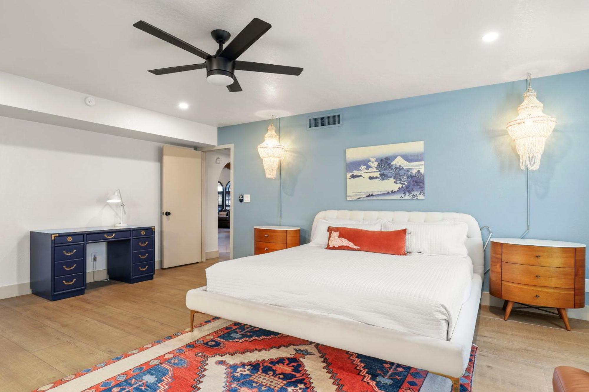 Olive Tree Retreat - Heated Pool, Patio & Privacy Holiday home