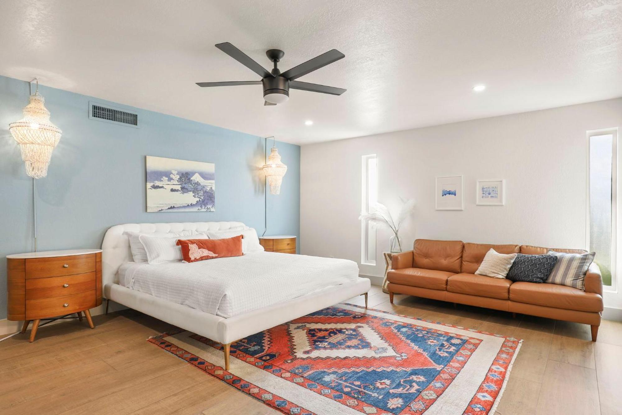 Olive Tree Retreat - Heated Pool, Patio & Privacy