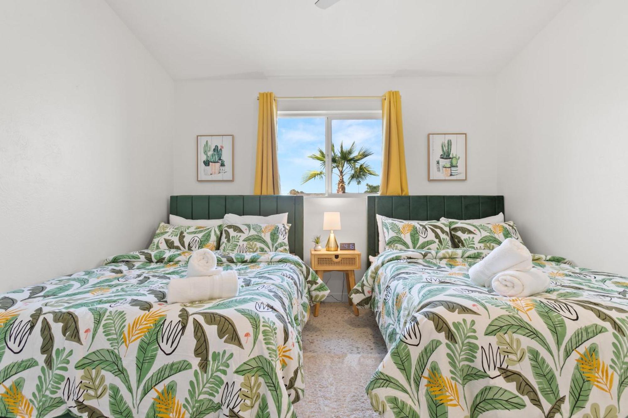 Desert Dream - Old Town Mid-century Modern - Heated Pool Holiday home