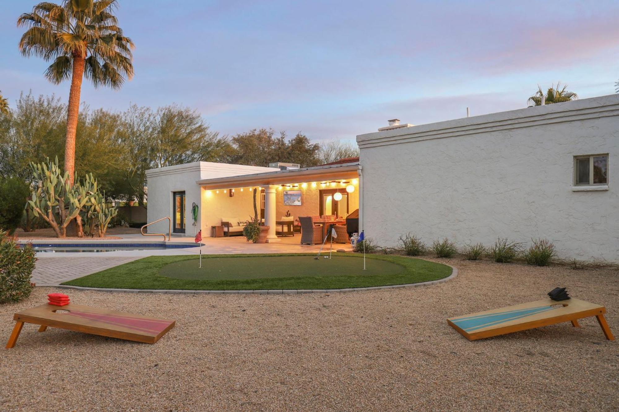 Olive Tree Retreat - Heated Pool, Patio & Privacy *