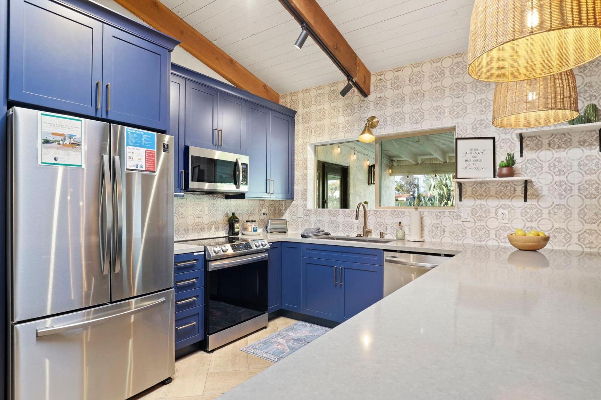 Olive Tree Retreat - Heated Pool, Patio & Privacy * Scottsdale