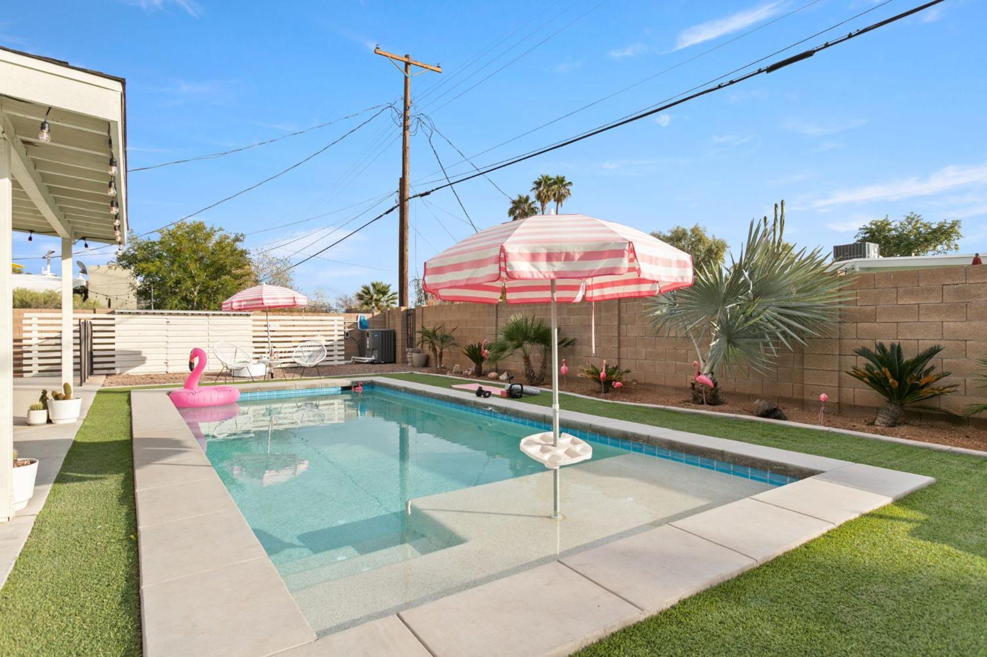 Desert Dream - Old Town Mid-century Modern - Heated Pool Holiday home *