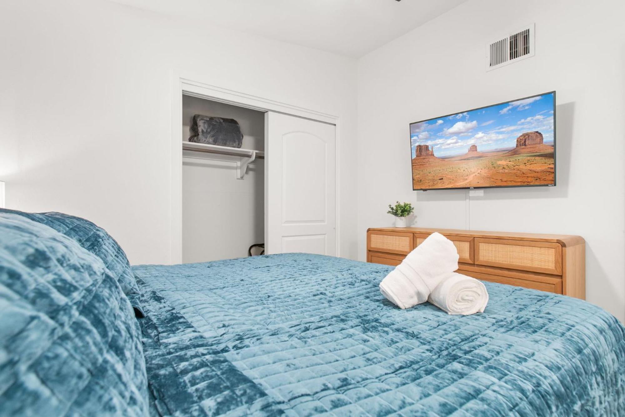 Holiday home Desert Dream - Old Town Mid-century Modern - Heated Pool *