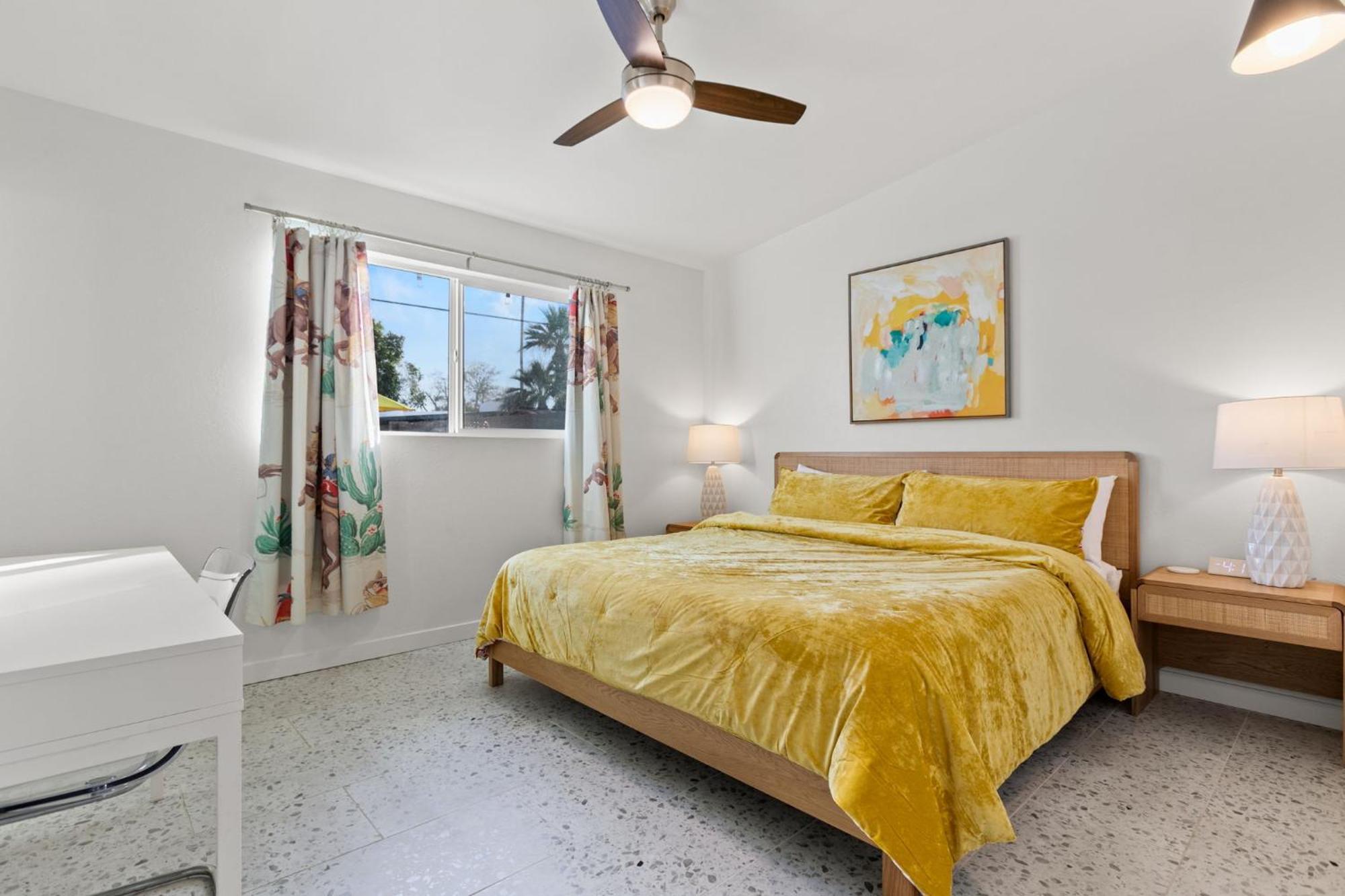 Desert Dream - Old Town Mid-century Modern - Heated Pool *