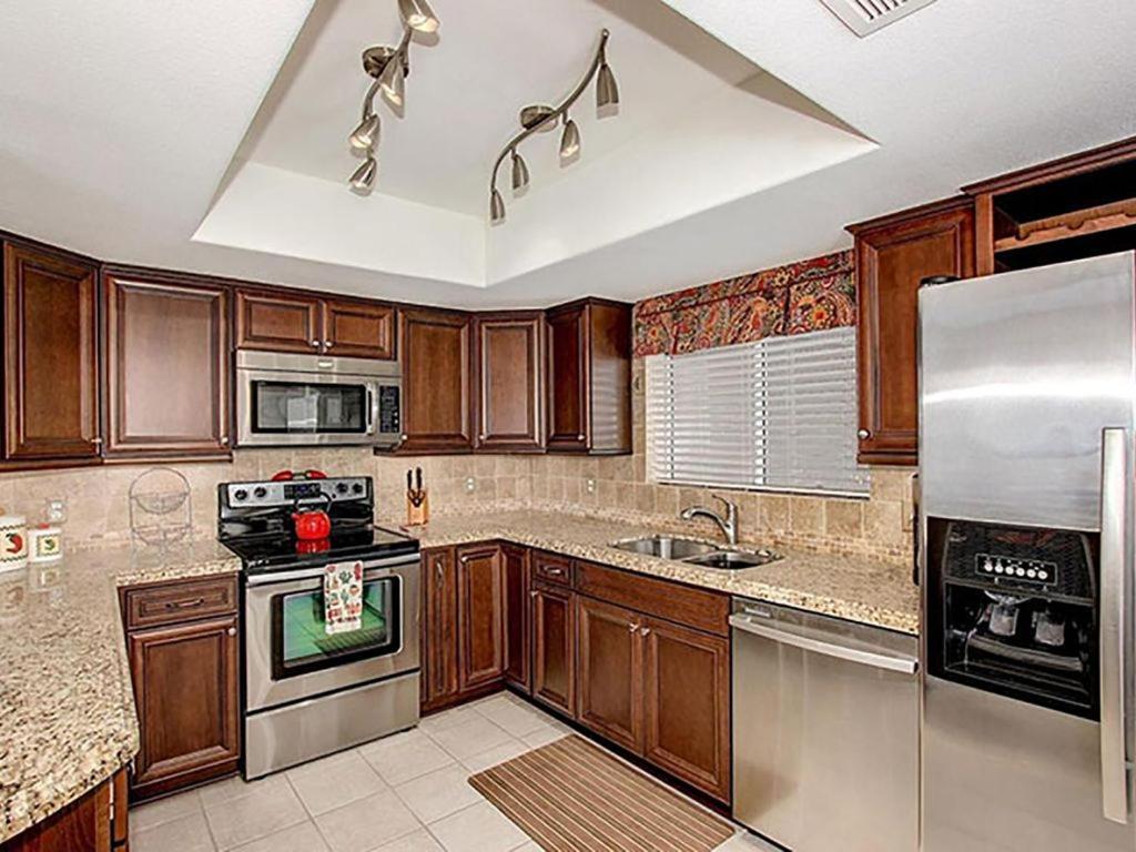Apartment Area, Heated Pool, Hot Tub, Bbq,