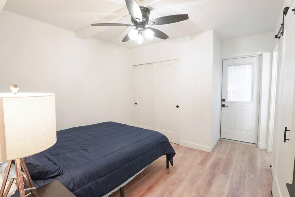Old Town 1 Bedroom With Private Backyard *