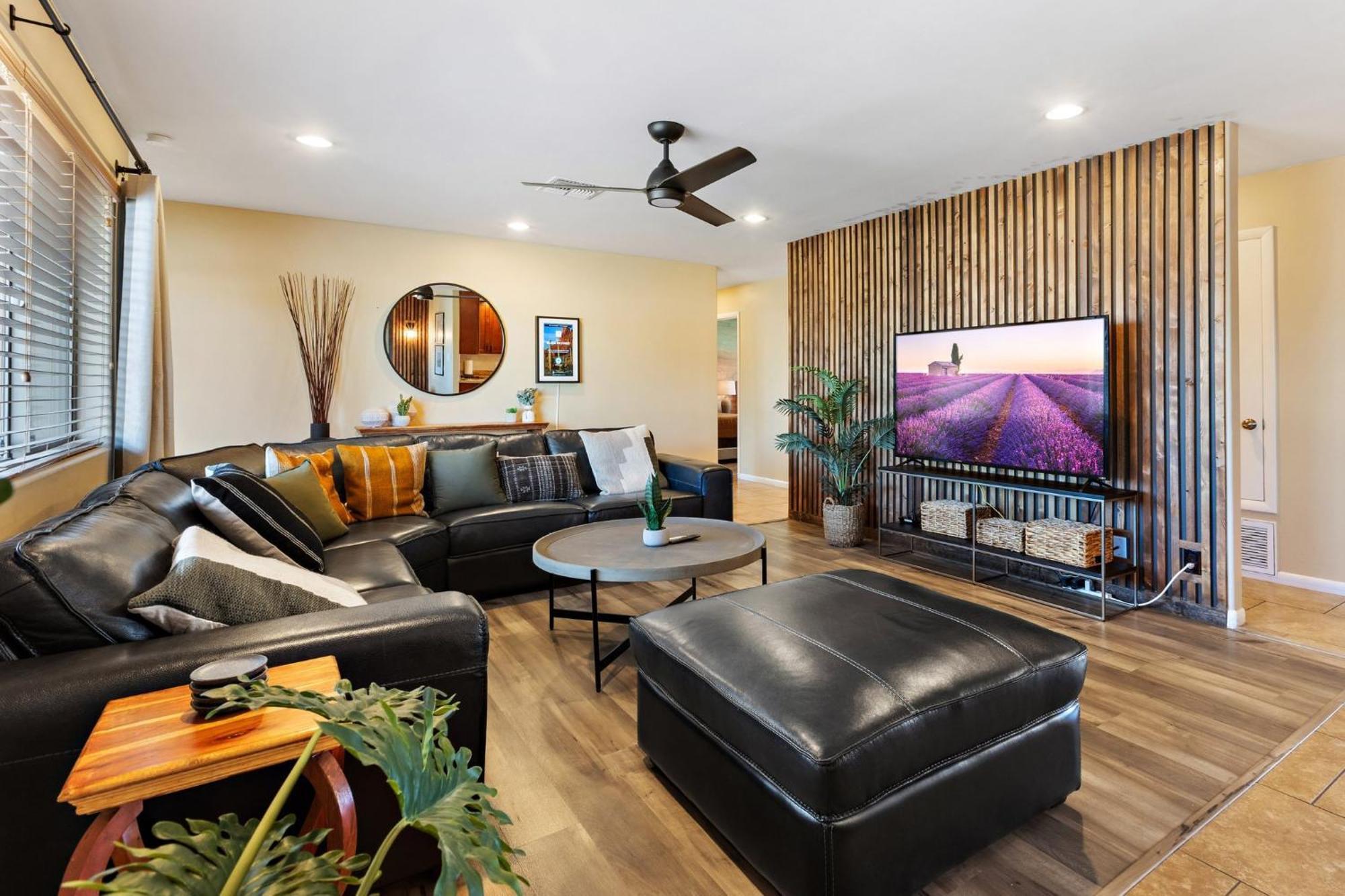 80th Place Holiday home *