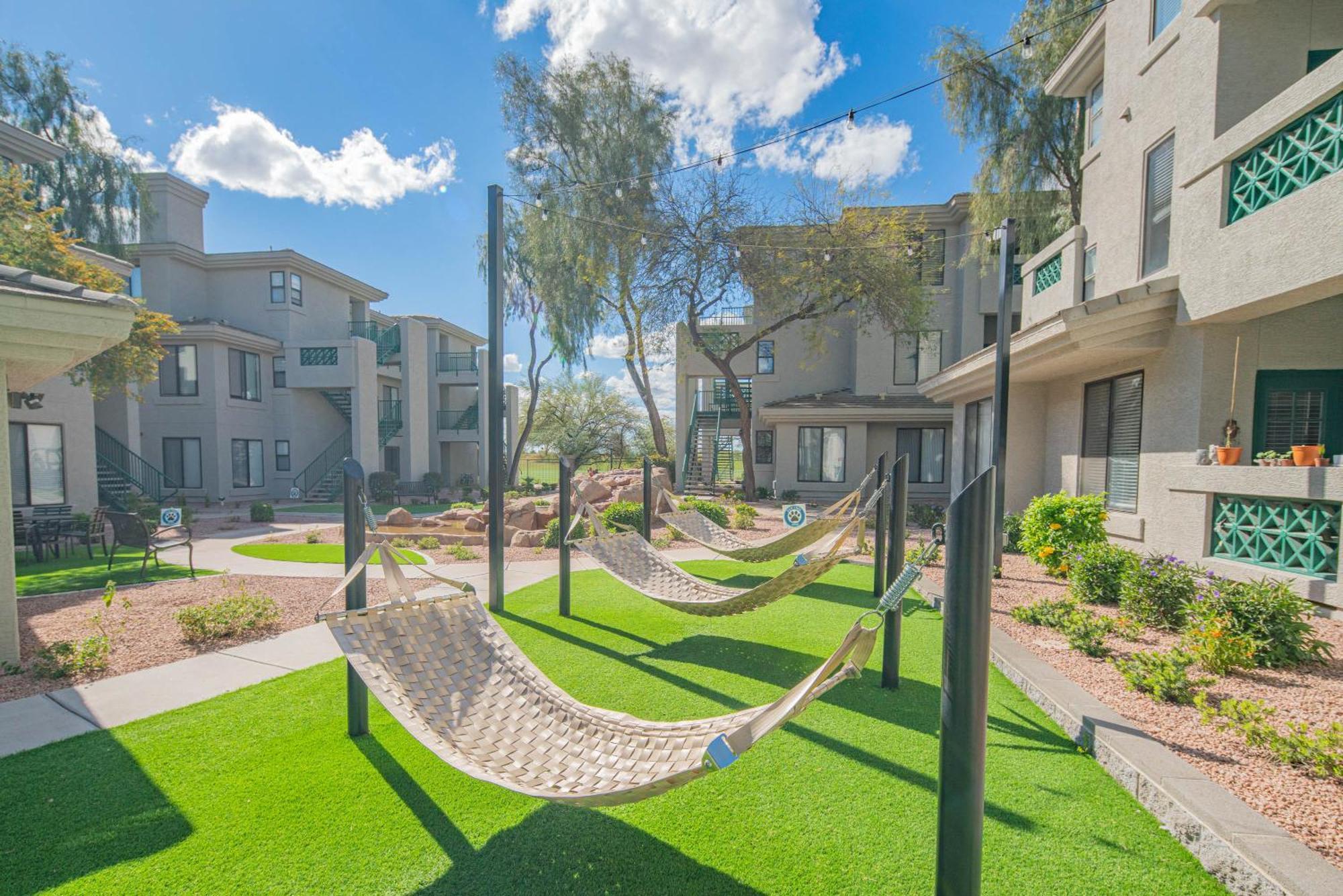 Walkout Patio-views -walk To Upscale Shops &dining - 170 Scottsdale
