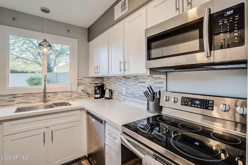 Holiday home Premium Townhome Near Old Town W Pool
