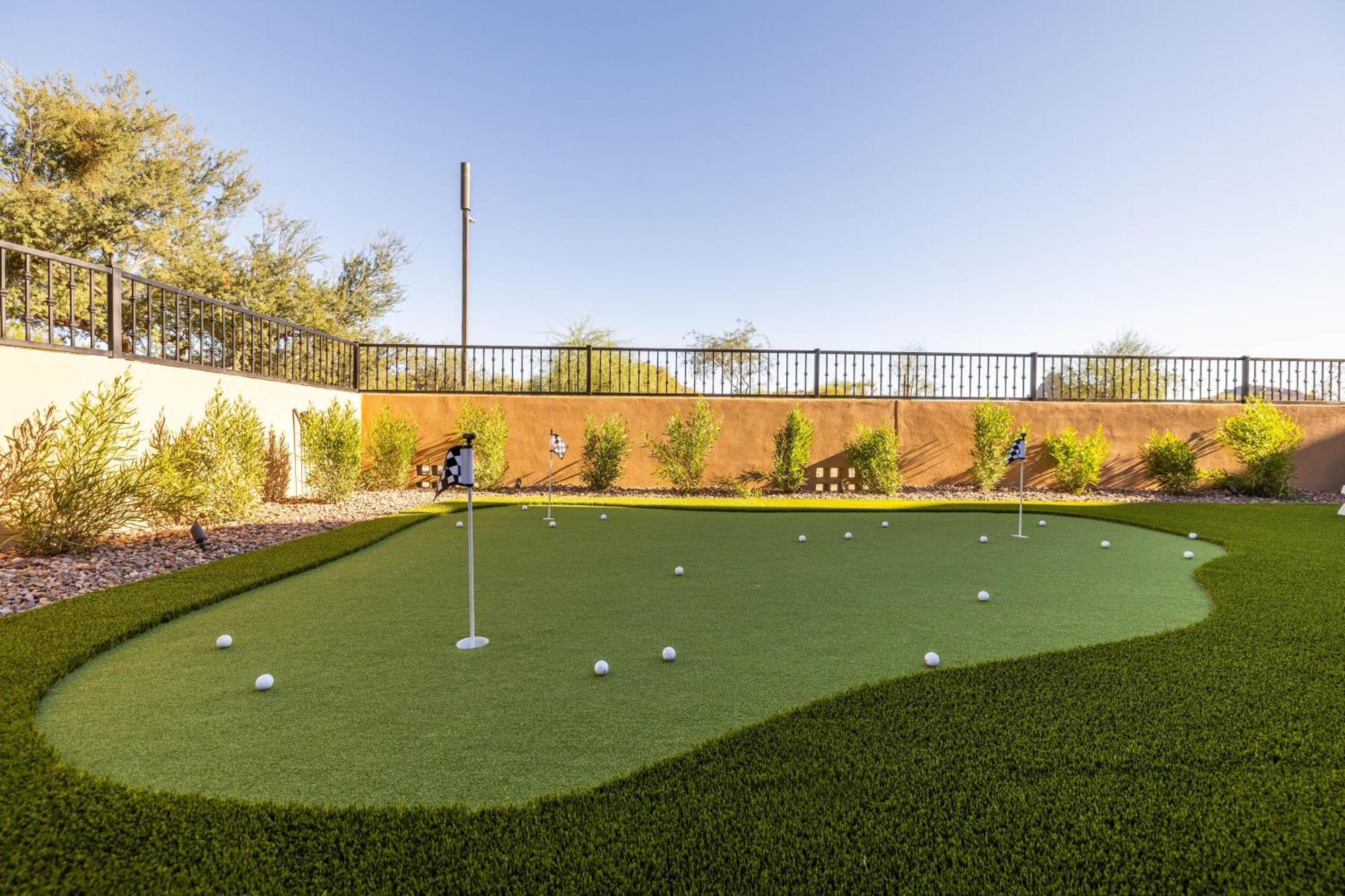 3 Bedrooms * Scottsdale
