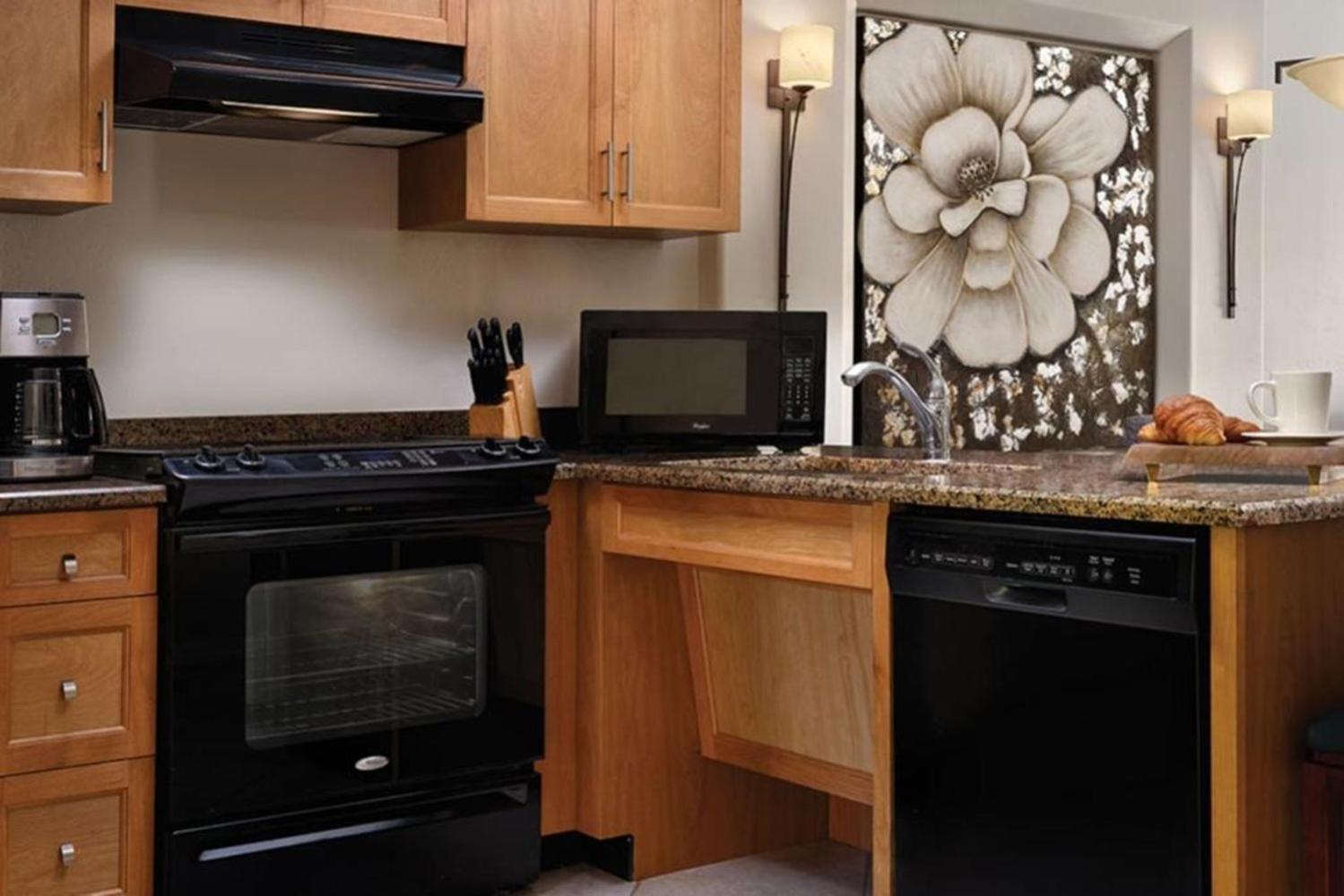 Enjoy Has To Offer With The Family In 2bd *