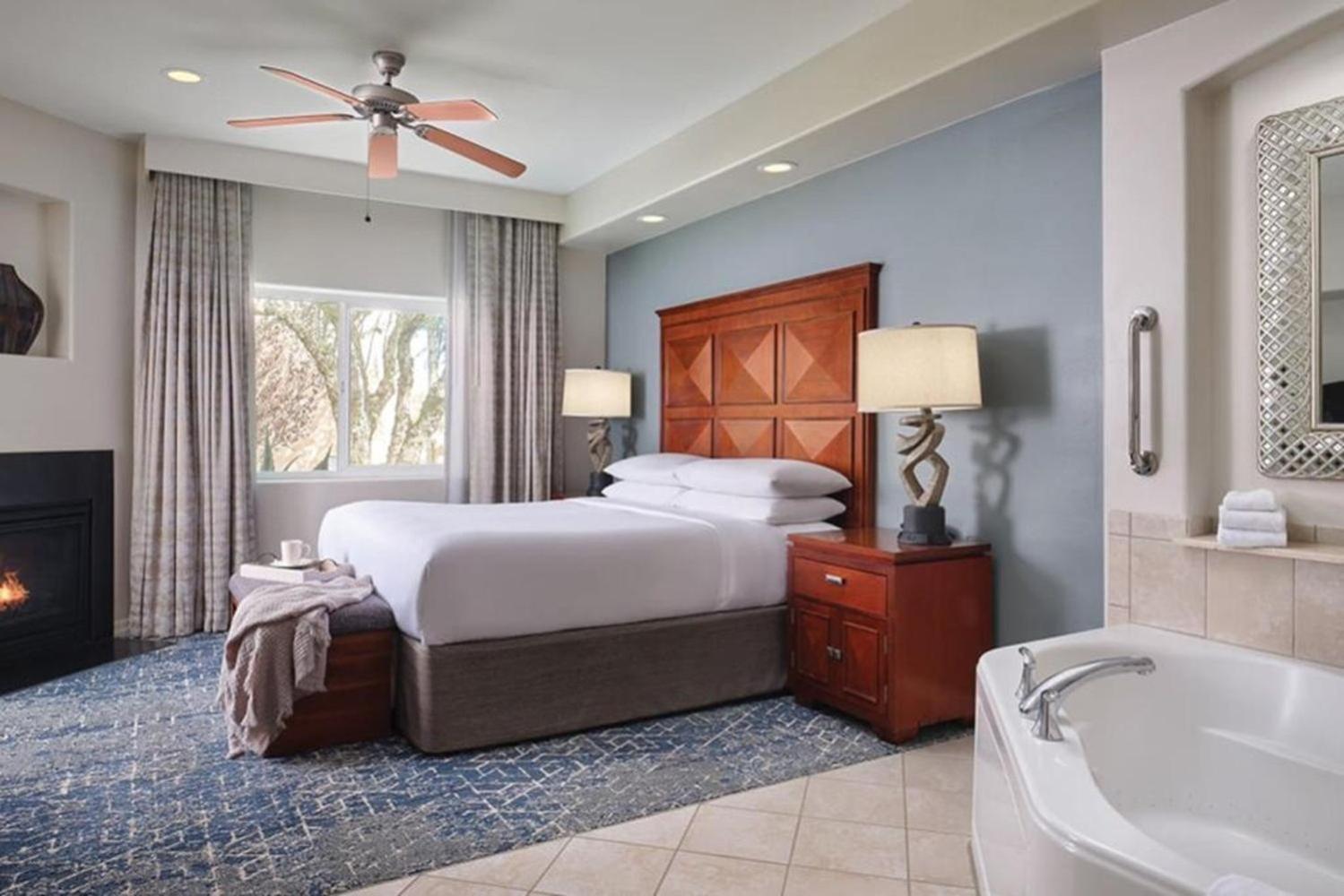 Enjoy Has To Offer With The Family In 2bd Scottsdale