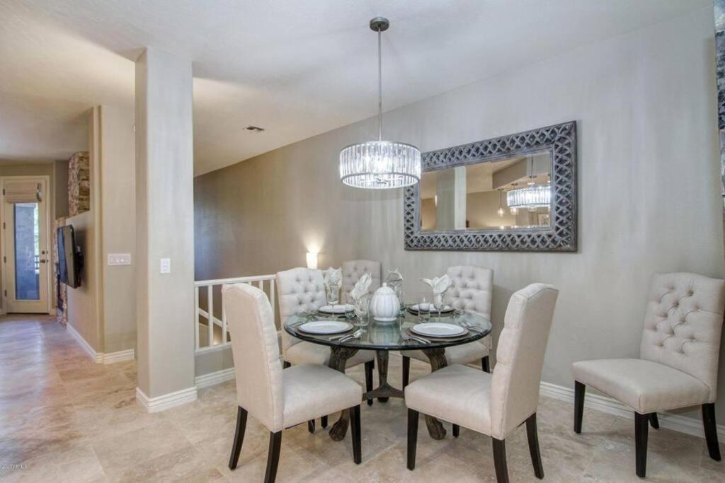 Luxury Living In Kierland Greens *
