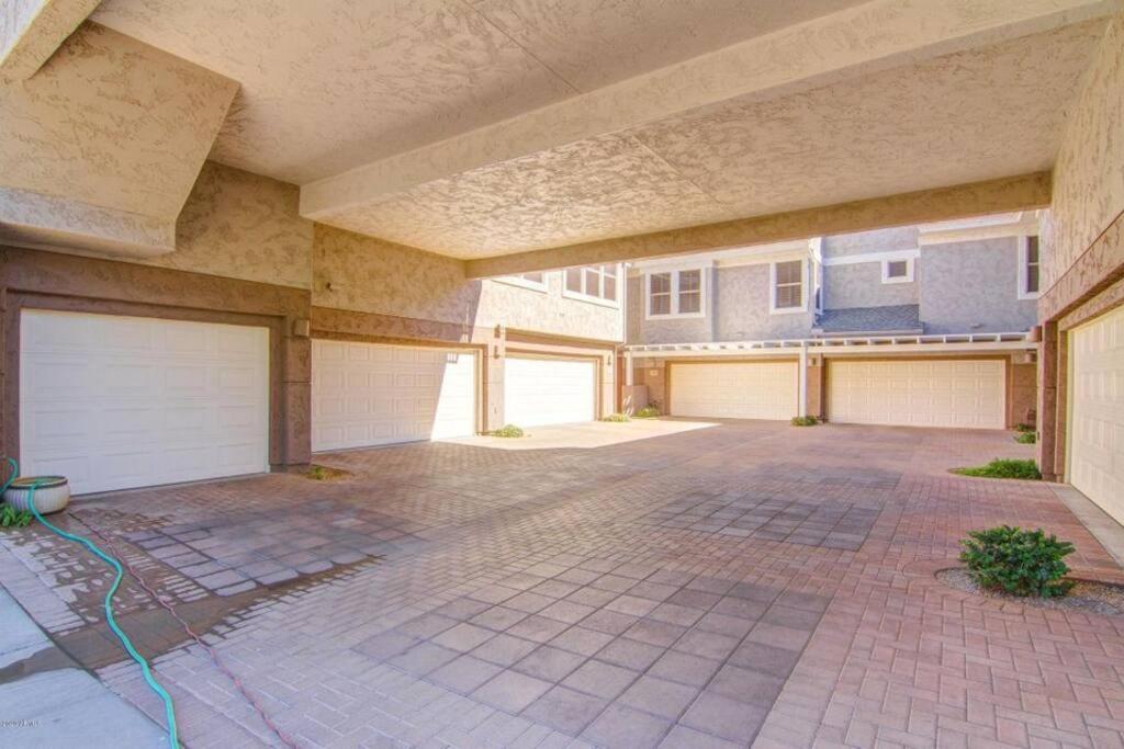 Luxury Living In Kierland Greens Apartment *