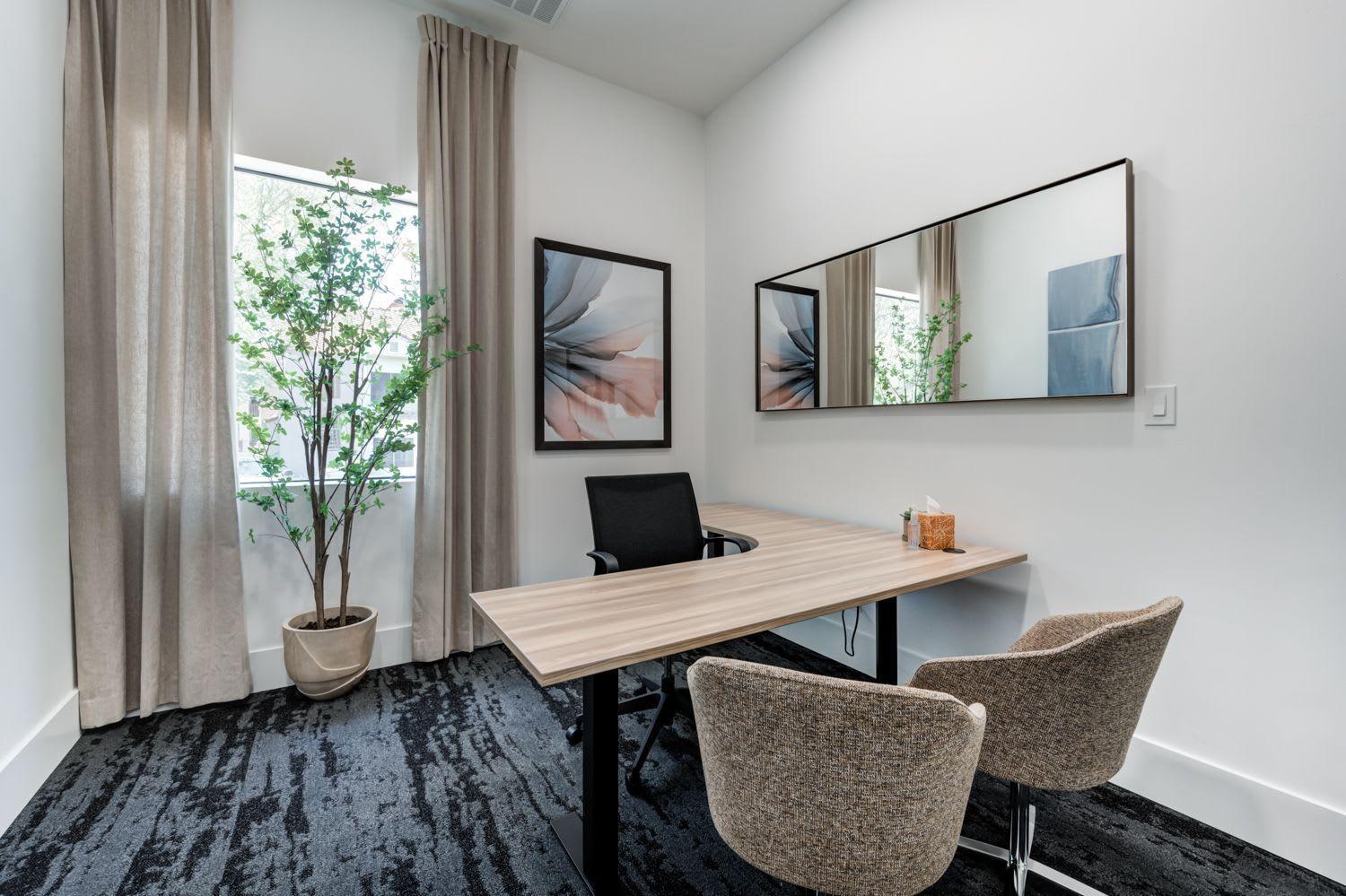 Spacious Modern At Hideaway North Close To Kierland Commons *