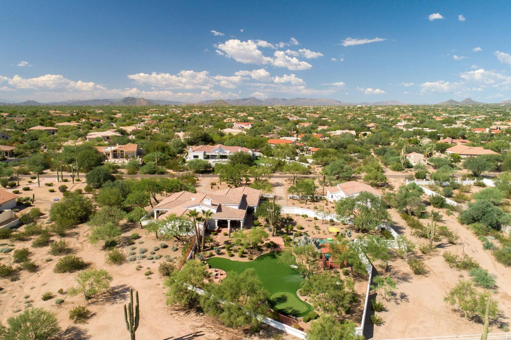 Rancho Relaxo By Paseohomesaz With Pool, And Separate Casita *