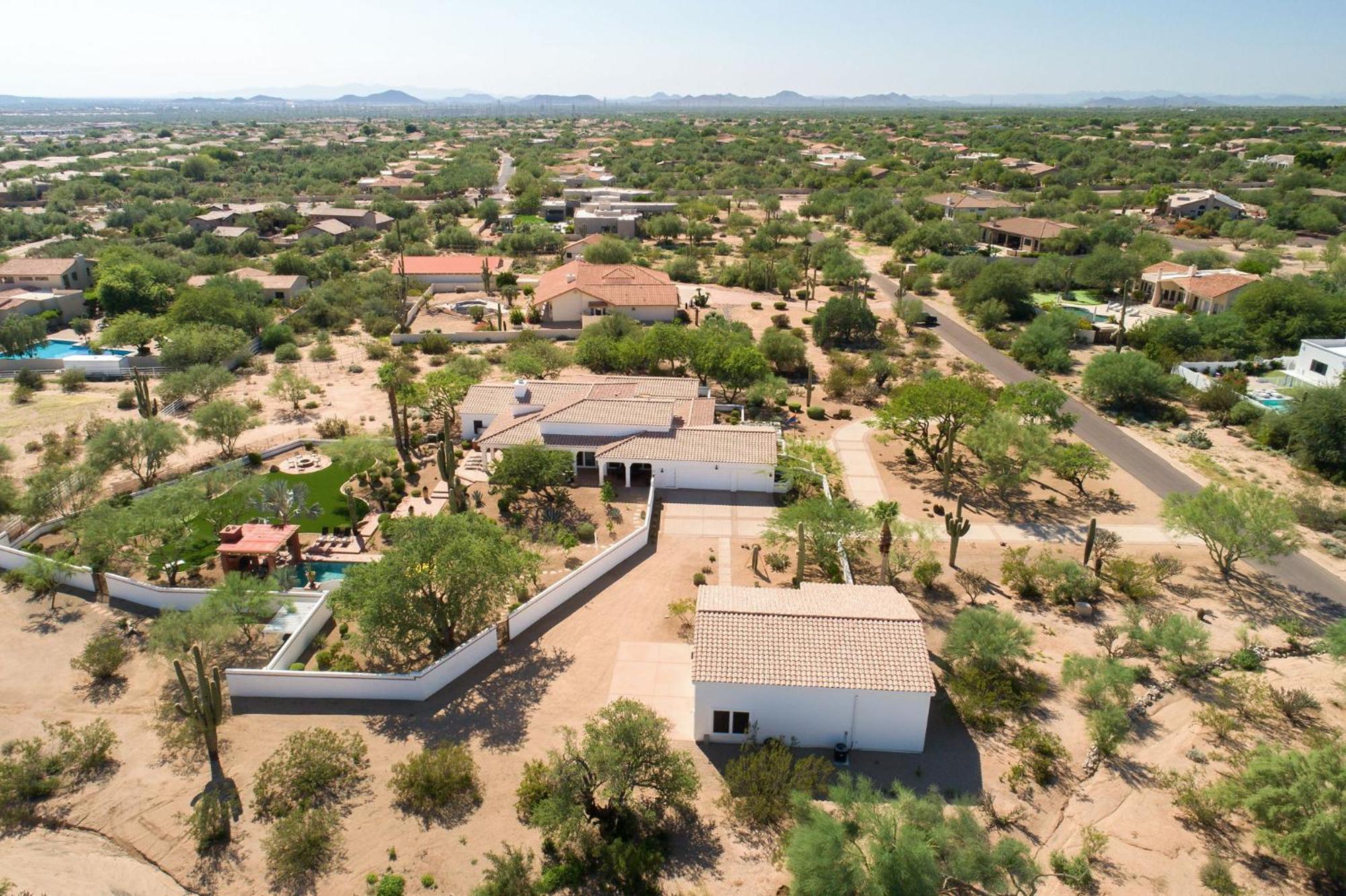 Rancho Relaxo By Paseohomesaz With Pool, And Separate Casita *