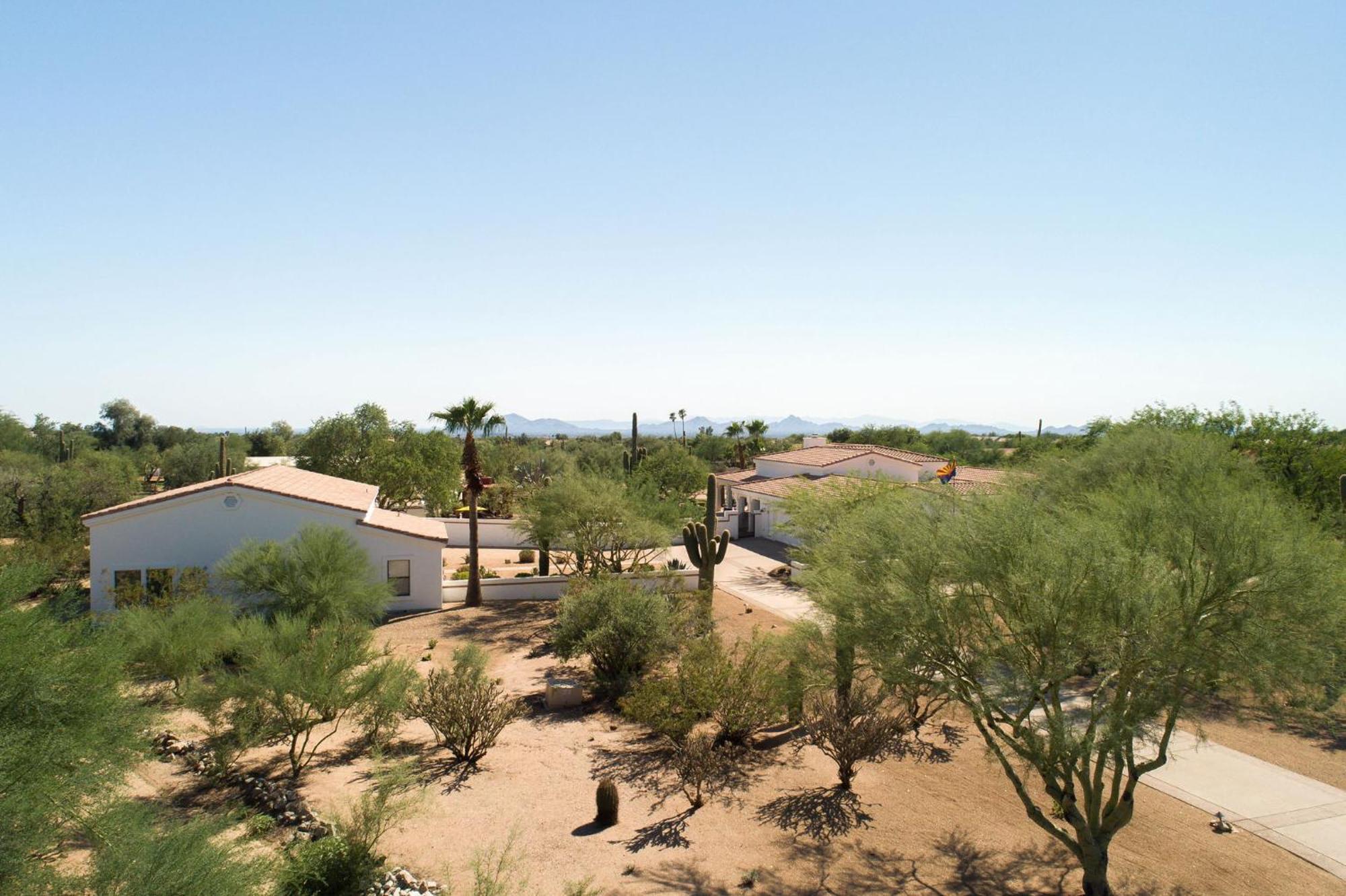 Rancho Relaxo By Paseohomesaz With Pool, And Separate Casita * Scottsdale