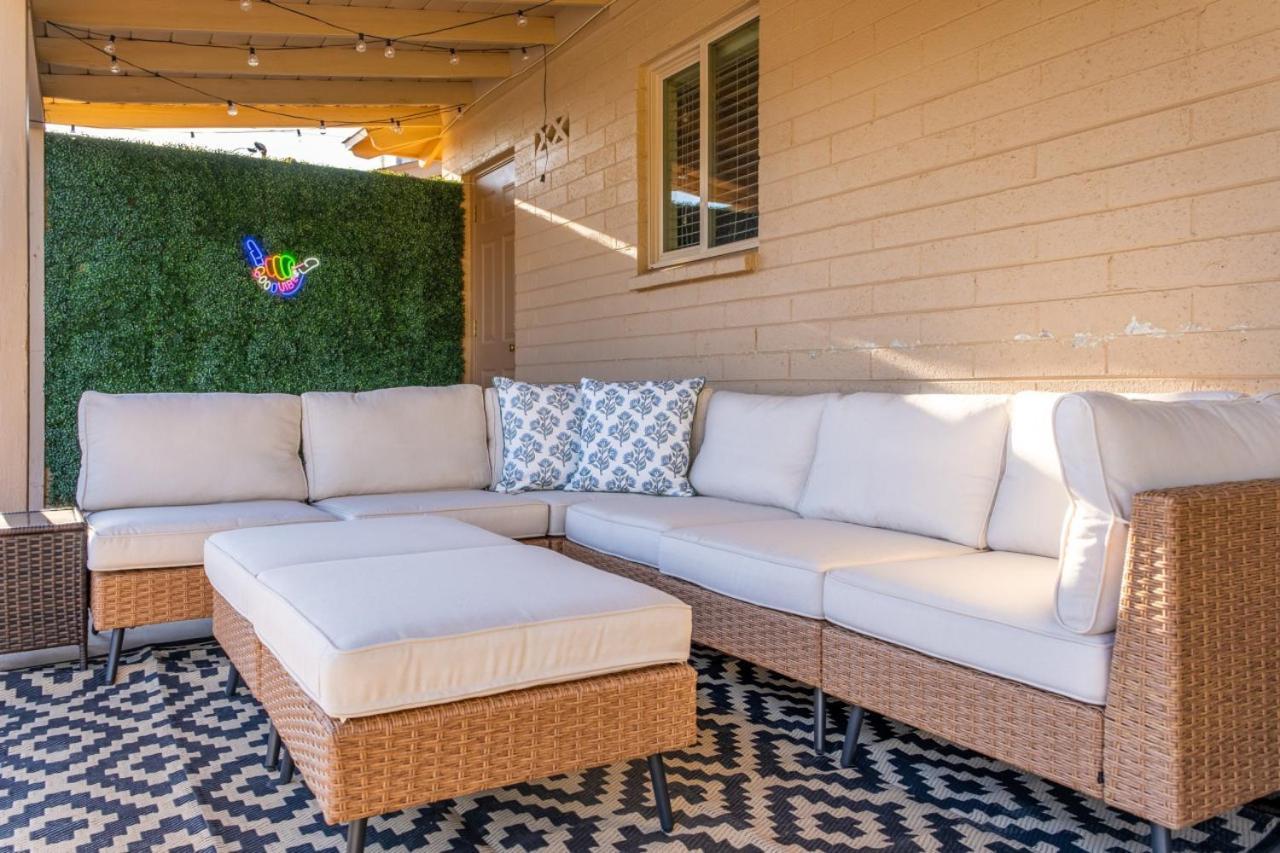 Holiday home Gem! Pool, Patio, & Prime Location!