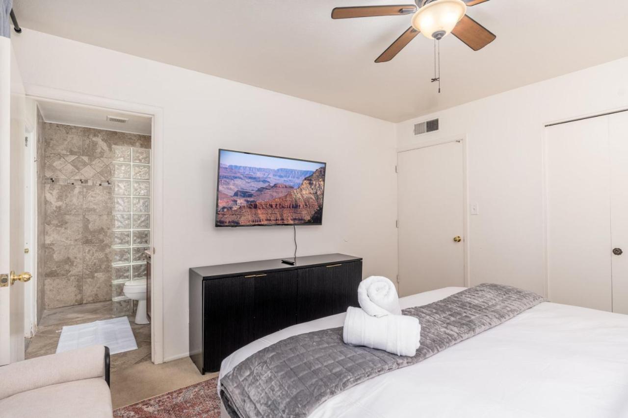 Gem! Pool, Patio, & Prime Location!