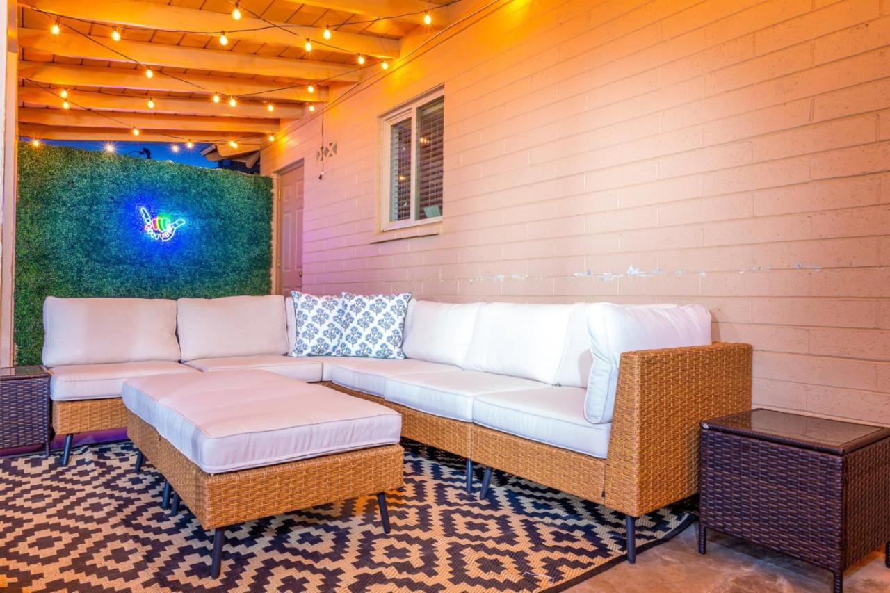 Holiday home Gem! Pool, Patio, & Prime Location! *