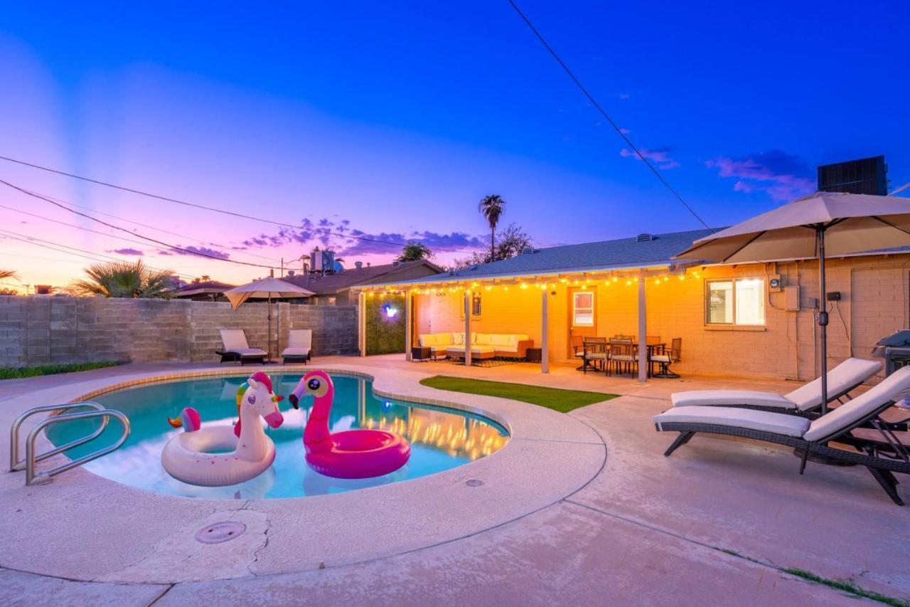 Gem! Pool, Patio, & Prime Location!