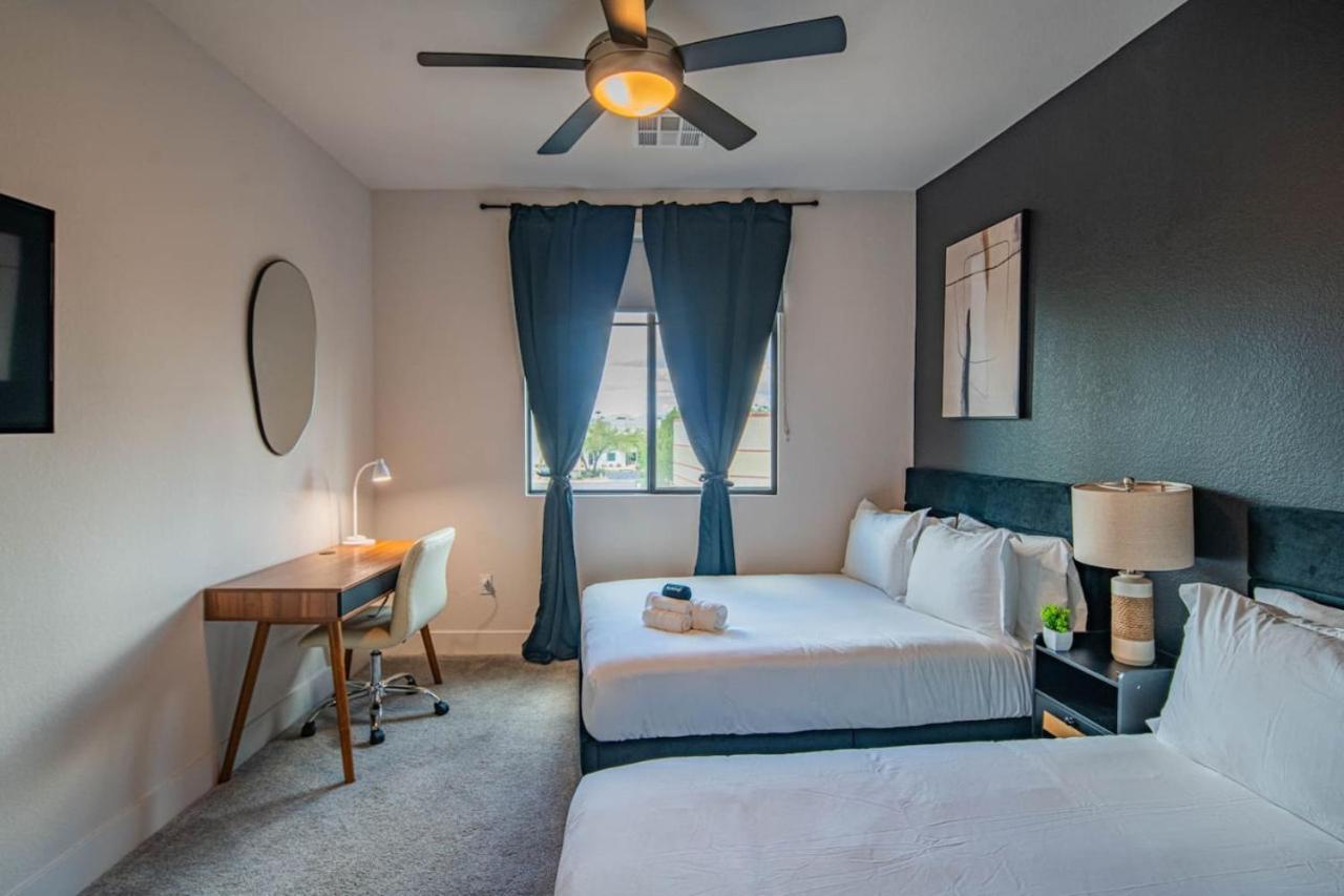 Stunning 2br Kierland Common, Tpc Golf, Pool, Gym, W-d Apartment *