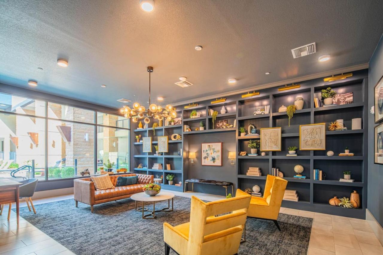 Apartment Modern 1br Kierland Commons, Tpc Golf, Pool, Gym, W-d Scottsdale