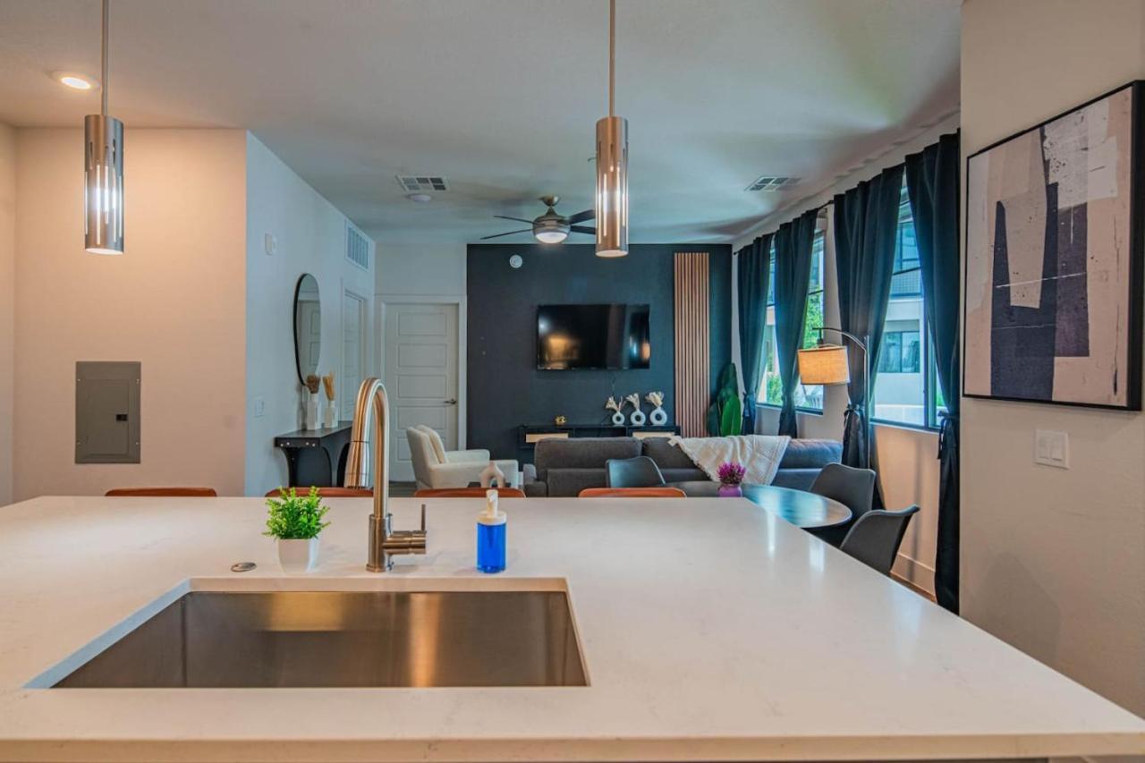 Apartment Modern 1br Kierland Commons, Tpc Golf, Pool, Gym, W-d *