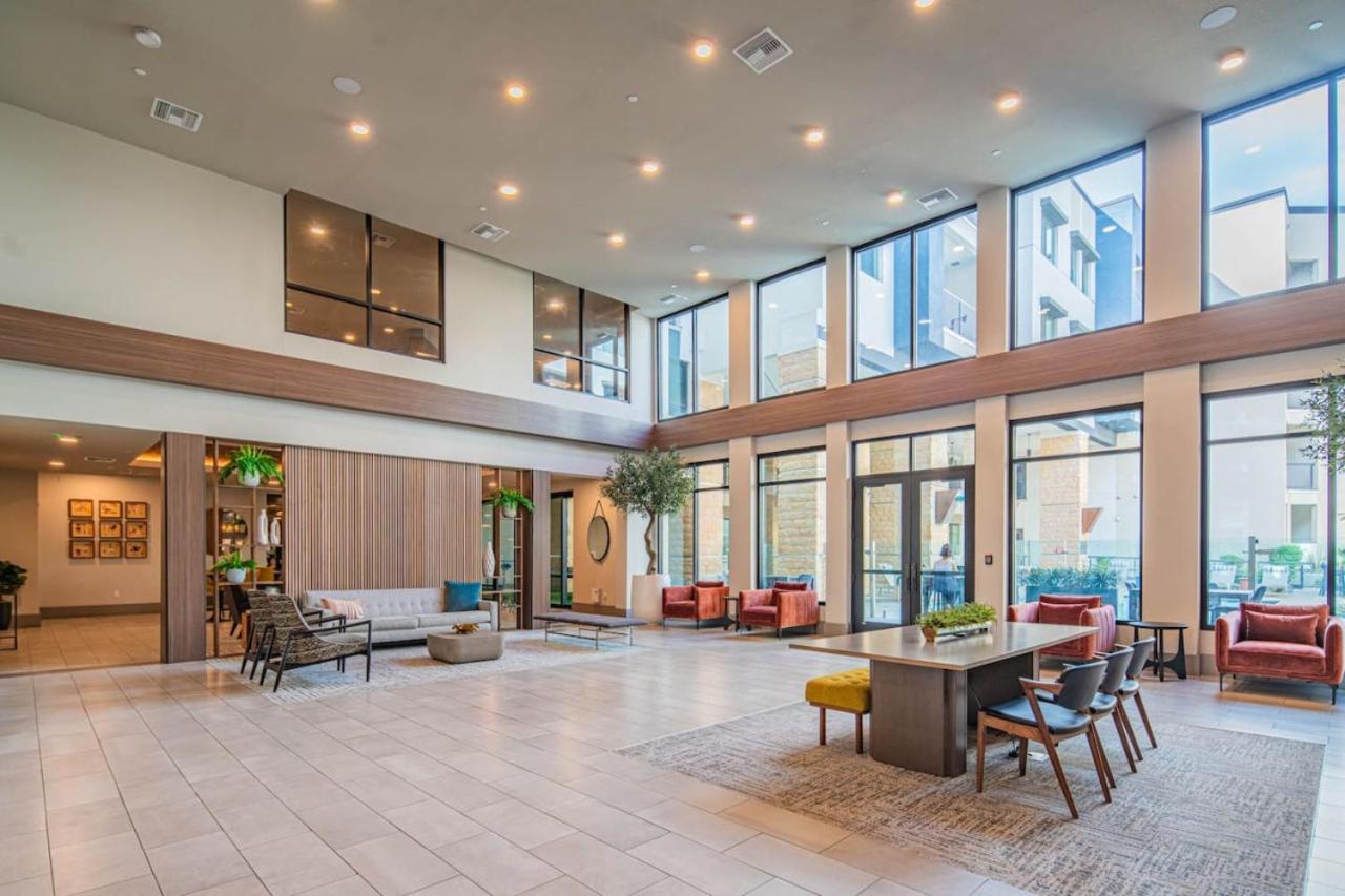 Modern 1br Kierland Commons, Tpc Golf, Pool, Gym, W-d *