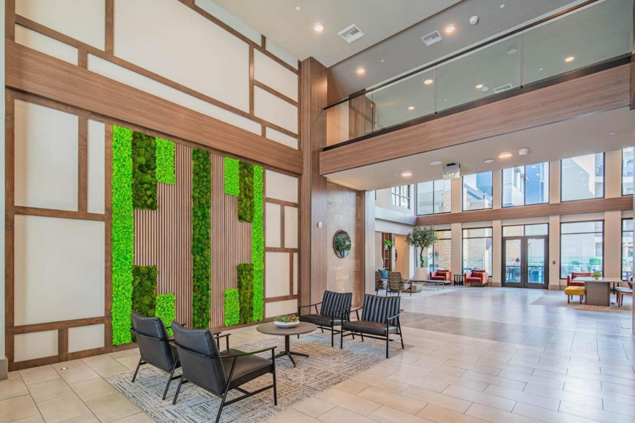 Modern 1br Kierland Commons, Tpc Golf, Pool, Gym, W-d