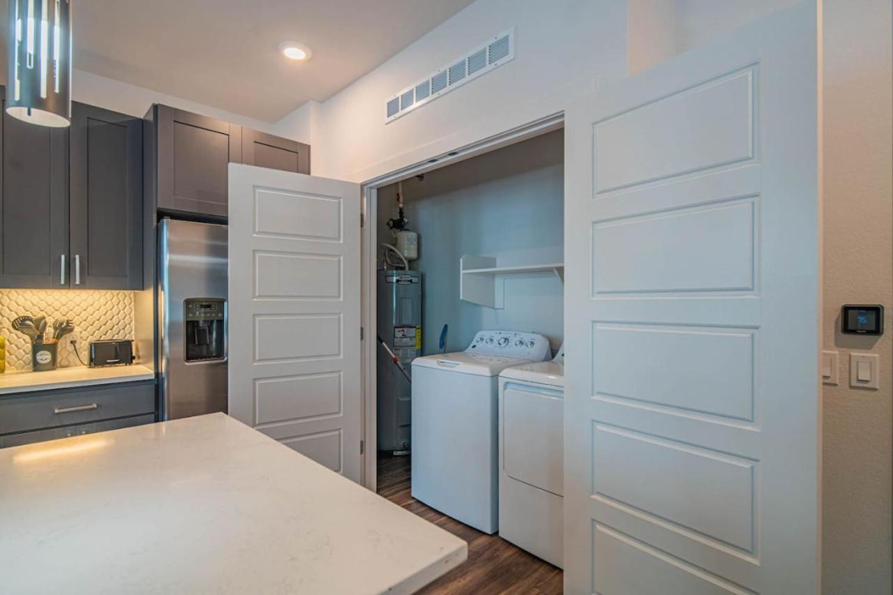 Modern 1br Kierland Commons, Tpc Golf, Pool, Gym, W-d Apartment *