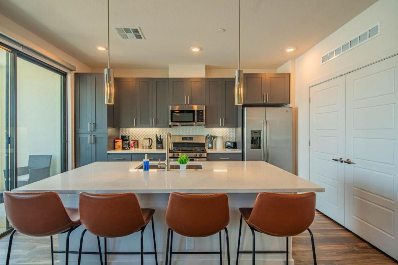 Serene 1br Kierland Commons, Tpc Golf, Pool, Gym, W-d *
