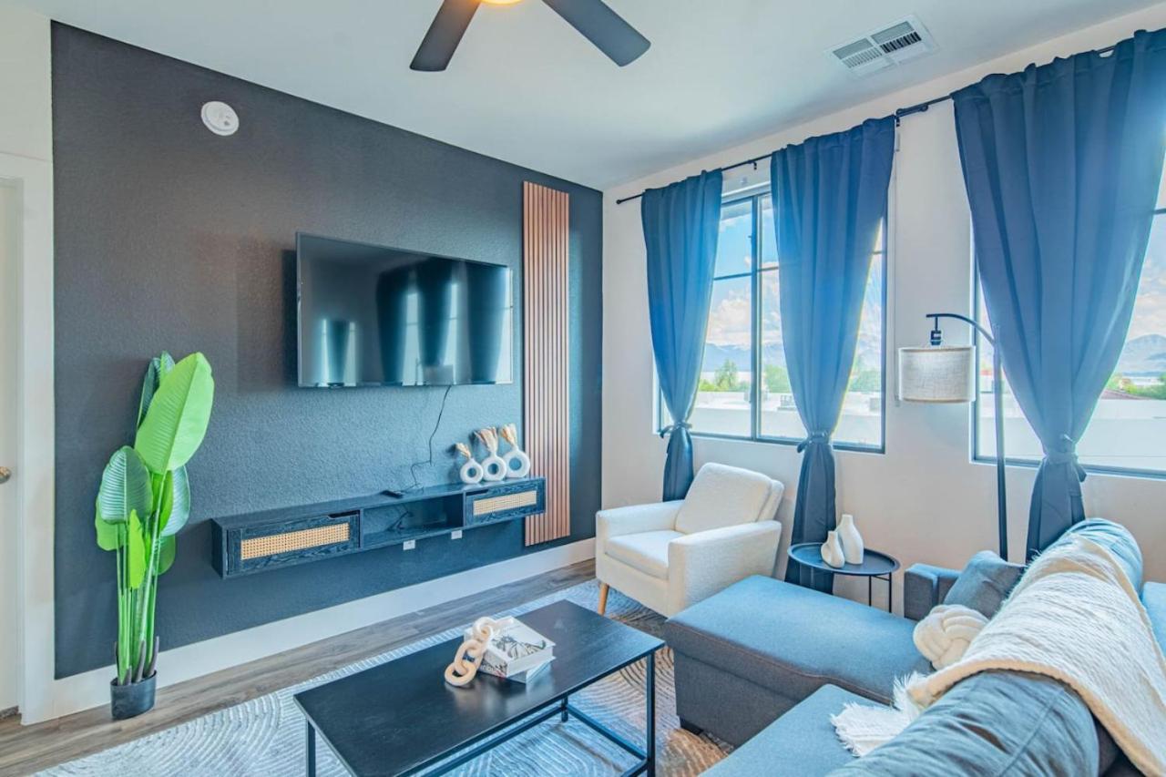 Serene 1br Kierland Commons, Tpc Golf, Pool, Gym, W-d * Scottsdale