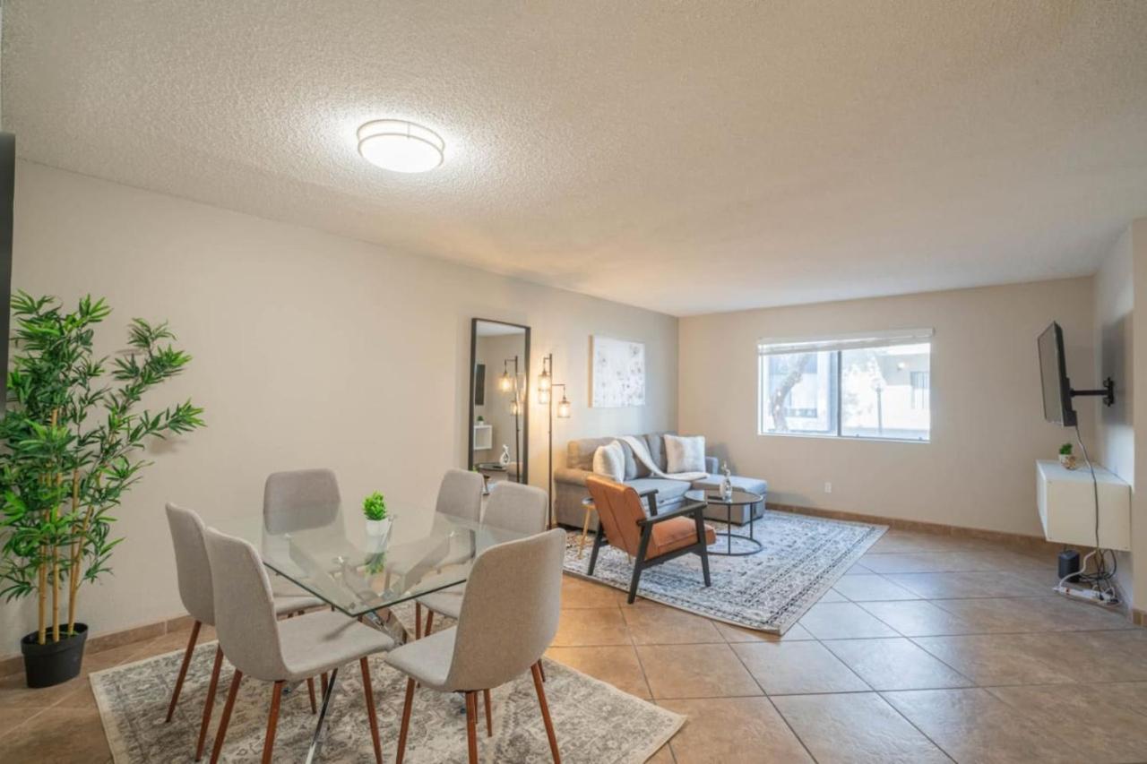Spacious 2bd - Parking, Gym, Pool - Sleep 8 - 5min Casino