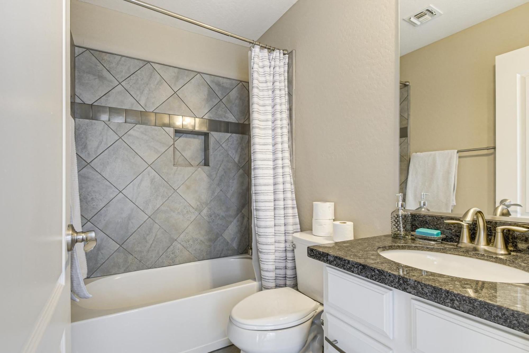 Townhome Near Tpc About 11 Mi To Old Town! Holiday home