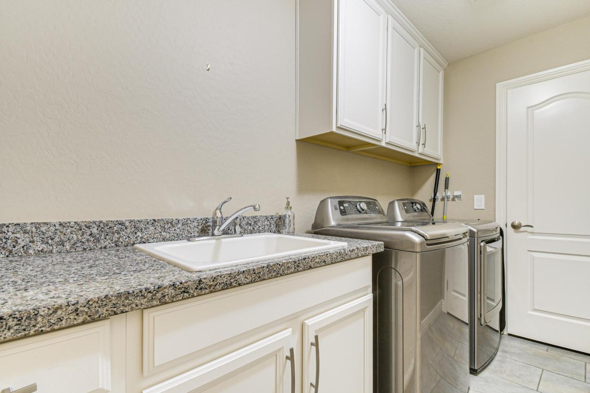 Townhome Near Tpc About 11 Mi To Old Town! Scottsdale
