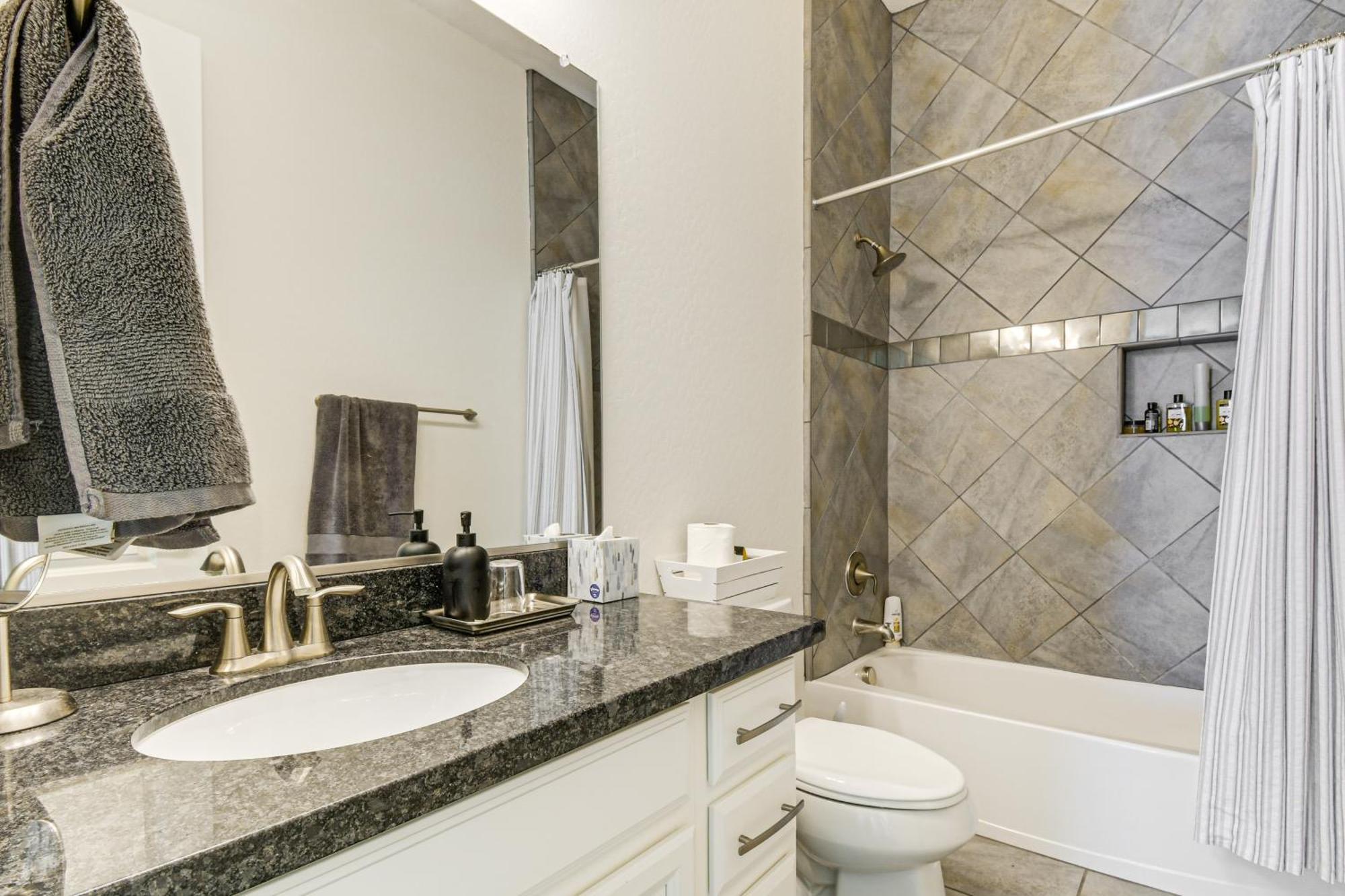 Holiday home Townhome Near Tpc About 11 Mi To Old Town!