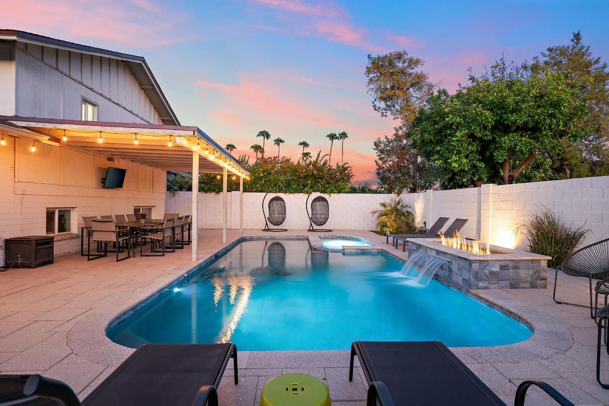 Holiday home Pool Ping Pong Pool Table Arcade Corn Hole Scottsdale