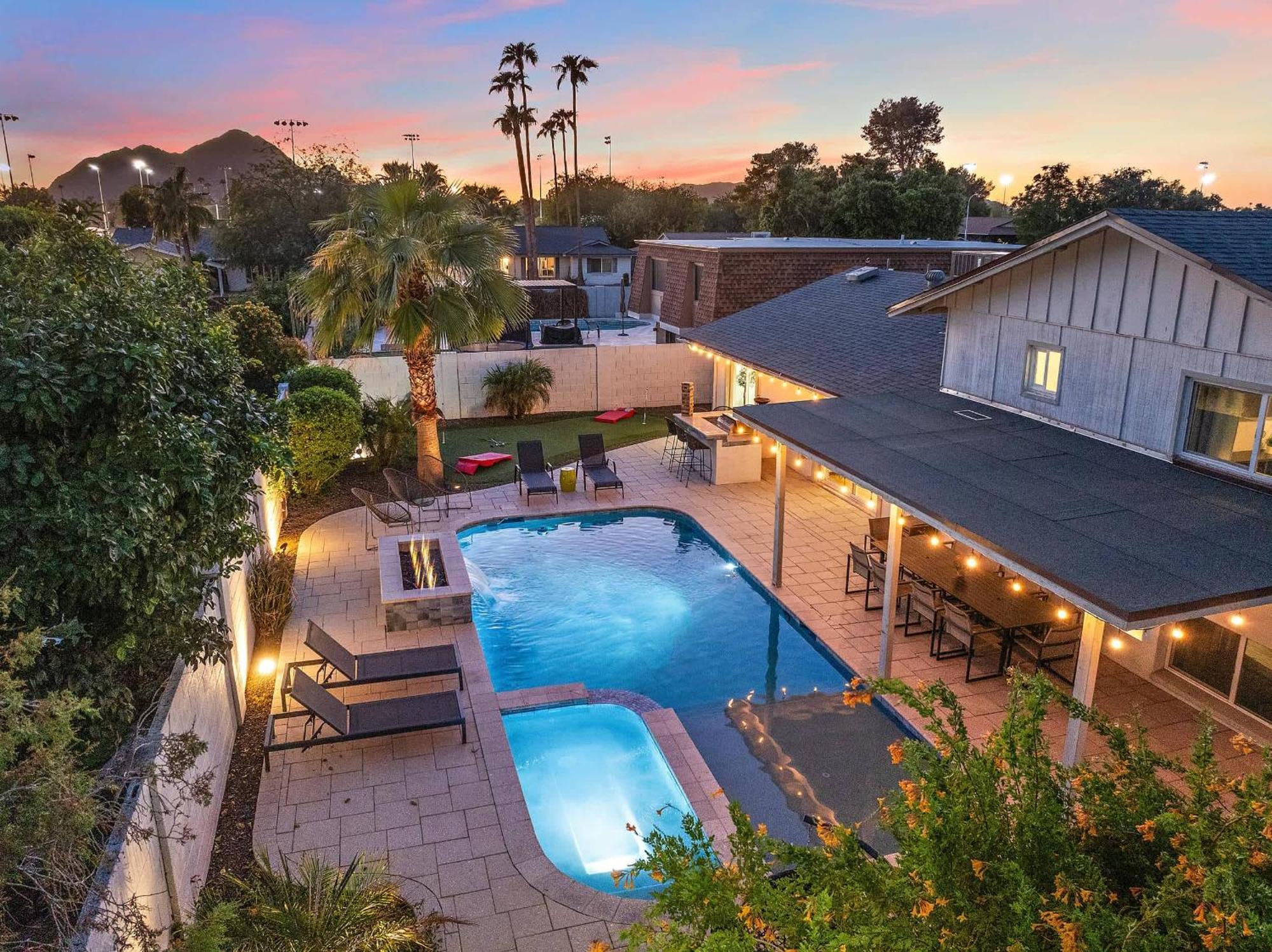 Holiday home Pool Ping Pong Pool Table Arcade Corn Hole *