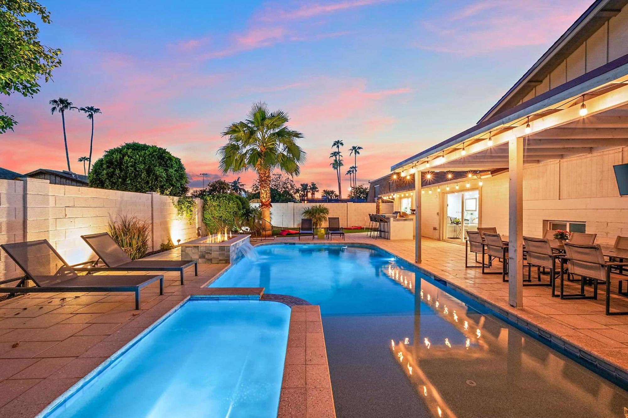 Pool Ping Pong Pool Table Arcade Corn Hole Holiday home Scottsdale