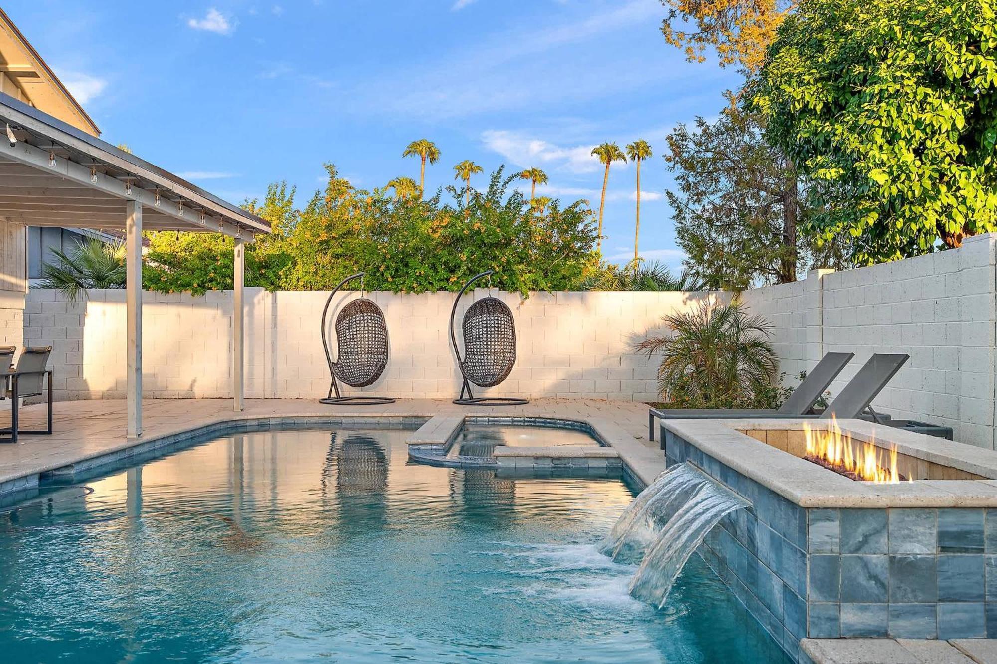Holiday home Pool Ping Pong Pool Table Arcade Corn Hole
